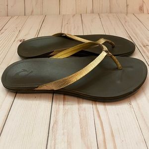 Olukai Ho’opio Leather Upper Flip Flop Women’s size 9
